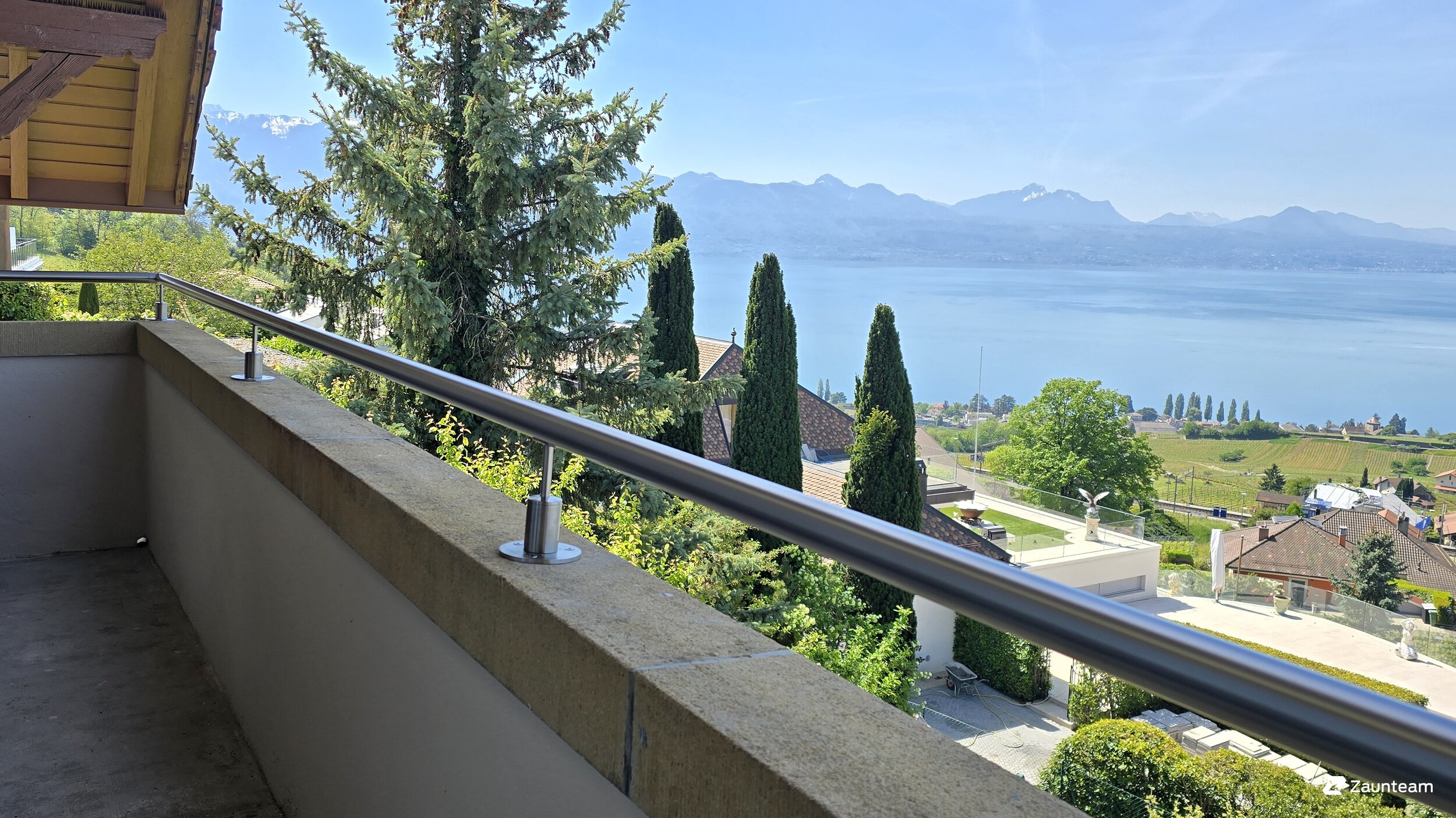 Geländer und Handläufe aus dem 2026 in 1090 Lutry Schweiz von Swissclôture Léman.