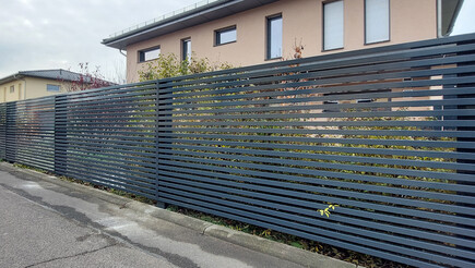 Protection brise-vue en aluminium de 2023 à 04510 Meuselwitz Allemagne de Zaunteam Ostthüringen.