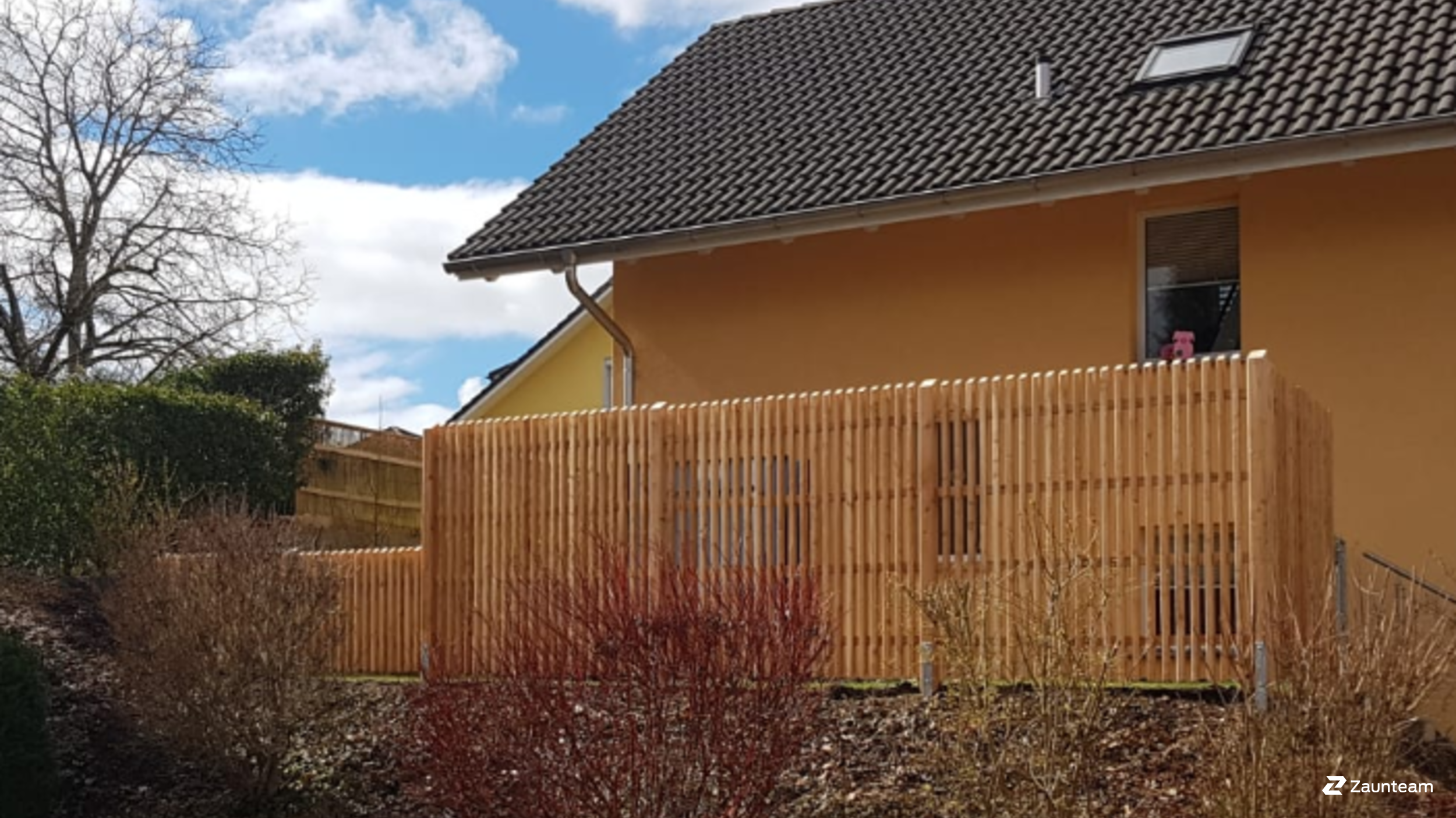 Protection brise-vue en bois de 2019 à 4852 Rothrist Suisse de Zaunteam Willimann AG.