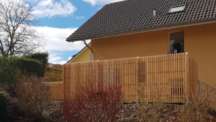 Holz Sichtschutz aus dem 2019 in 4852 Rothrist Schweiz von Zaunteam Willimann AG.