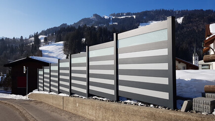 Aluminium Sichtschutz aus dem 2019 in 6174 Flühli Schweiz von Zaunteam Willimann AG.