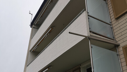 Protection brise-vue vitrée de 2019 à 9100 Herisau Suisse de Zaunteam Appenzellerland.
