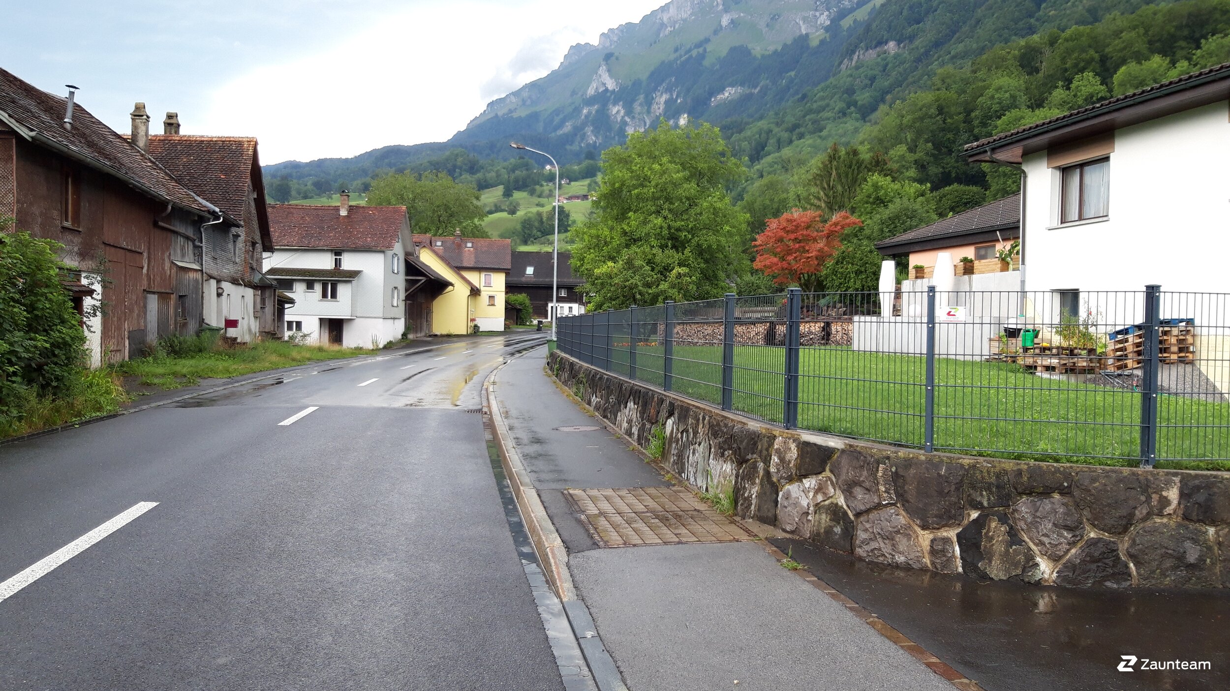 Clôture en panneau double fil de 2019 à 9467 Frümsen Suisse de Zaunteam Werdenberg.