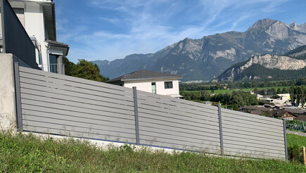 Protection brise-vue en aluminium de 2019 à 7320 Sargans Suisse de Zaunteam Heidiland.
