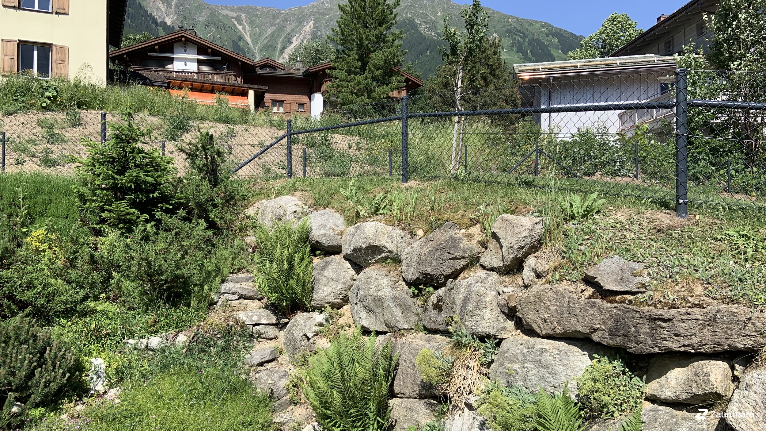 Grillage diagonal de 2019 à 7250 Klosters Suisse de Zaunteam Heidiland.
