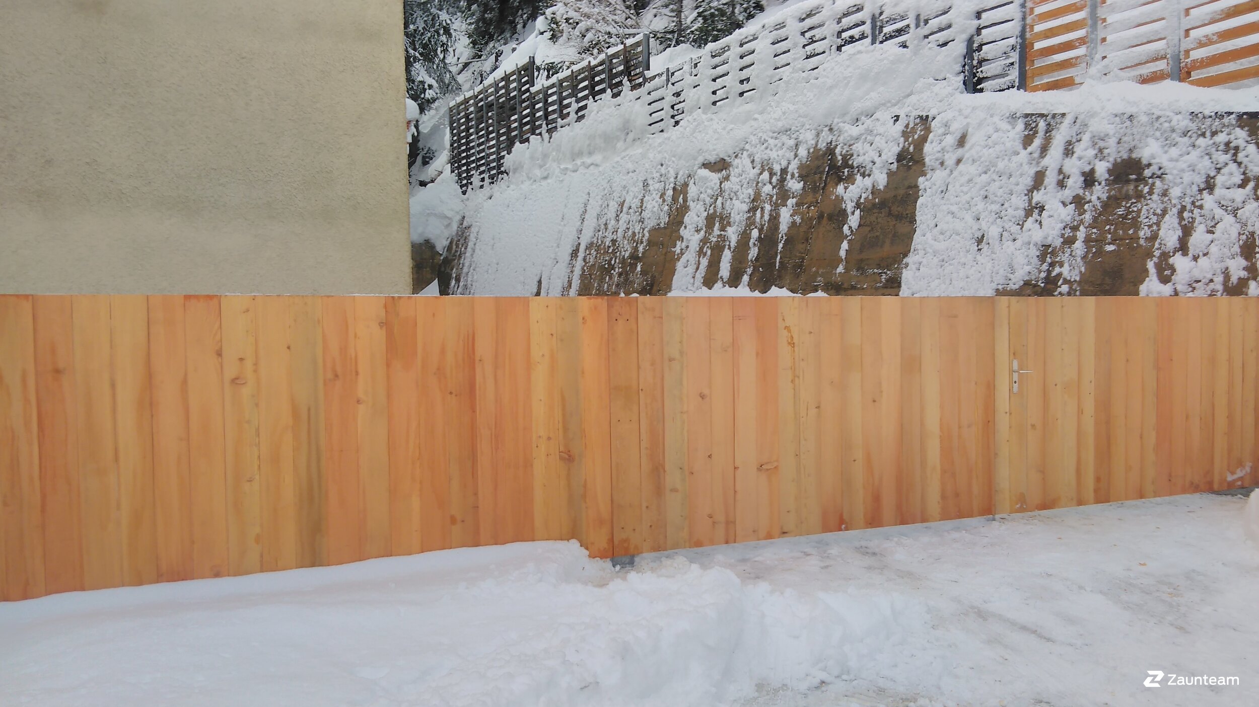 Protection brise-vue en bois de 2019 à 7500 St.Moritz Suisse de Zaunteam Engadin.