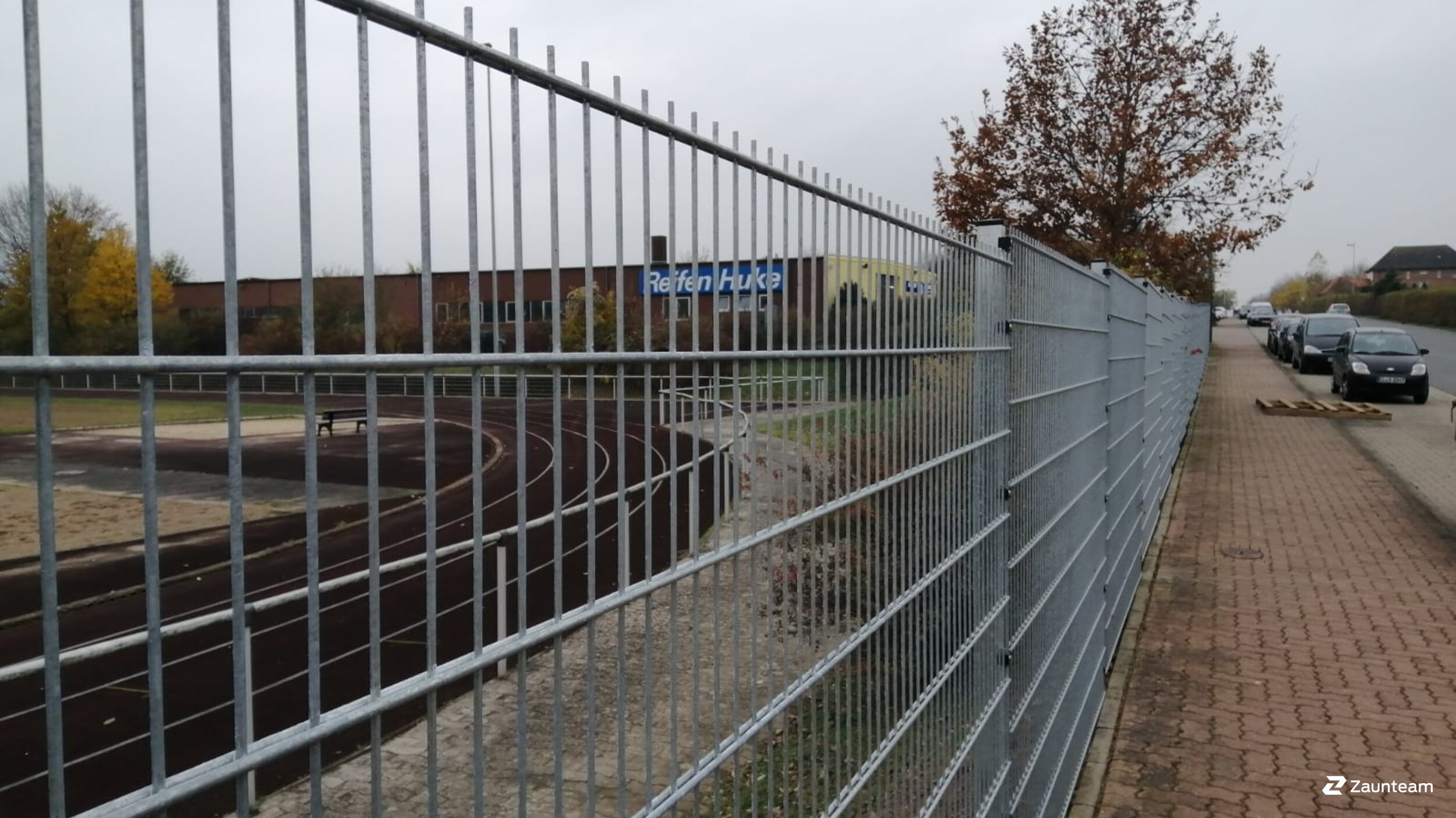 Clôture en panneau double fil de 2019 à 31008 Elze Allemagne de Zaunteam Weser-Leine.