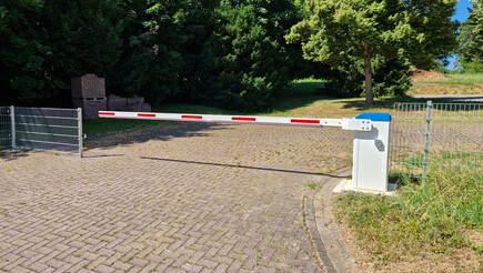 Portes et Passantes de 2023 à 97717 Euerdorf Allemagne de Zaunteam Main-Rhön.