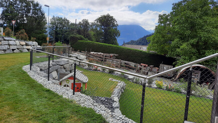 Grillage diagonal de 2021 à 1955 Chamoson  Suisse de Zaunteam Wallis / Swissclôture Valais.