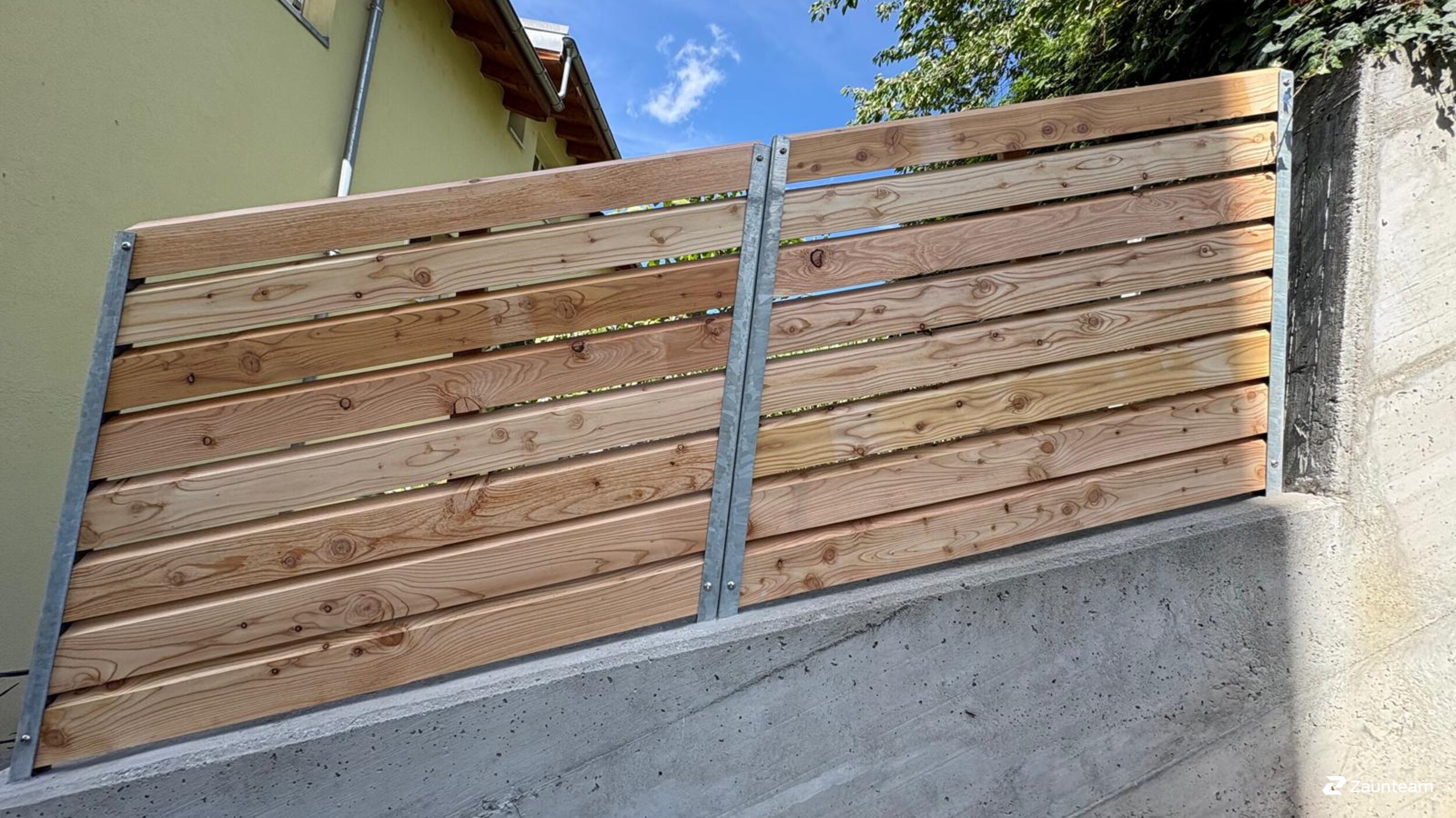 Holz Sichtschutz aus dem 2026 in 3930 Visp Schweiz von Zaunteam Wallis / Swissclôture Valais.