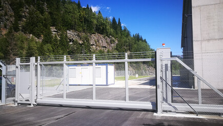 Portails automatiques de 2017 à 1925 Le Châtelard Suisse de Zaunteam Wallis / Swissclôture Valais.