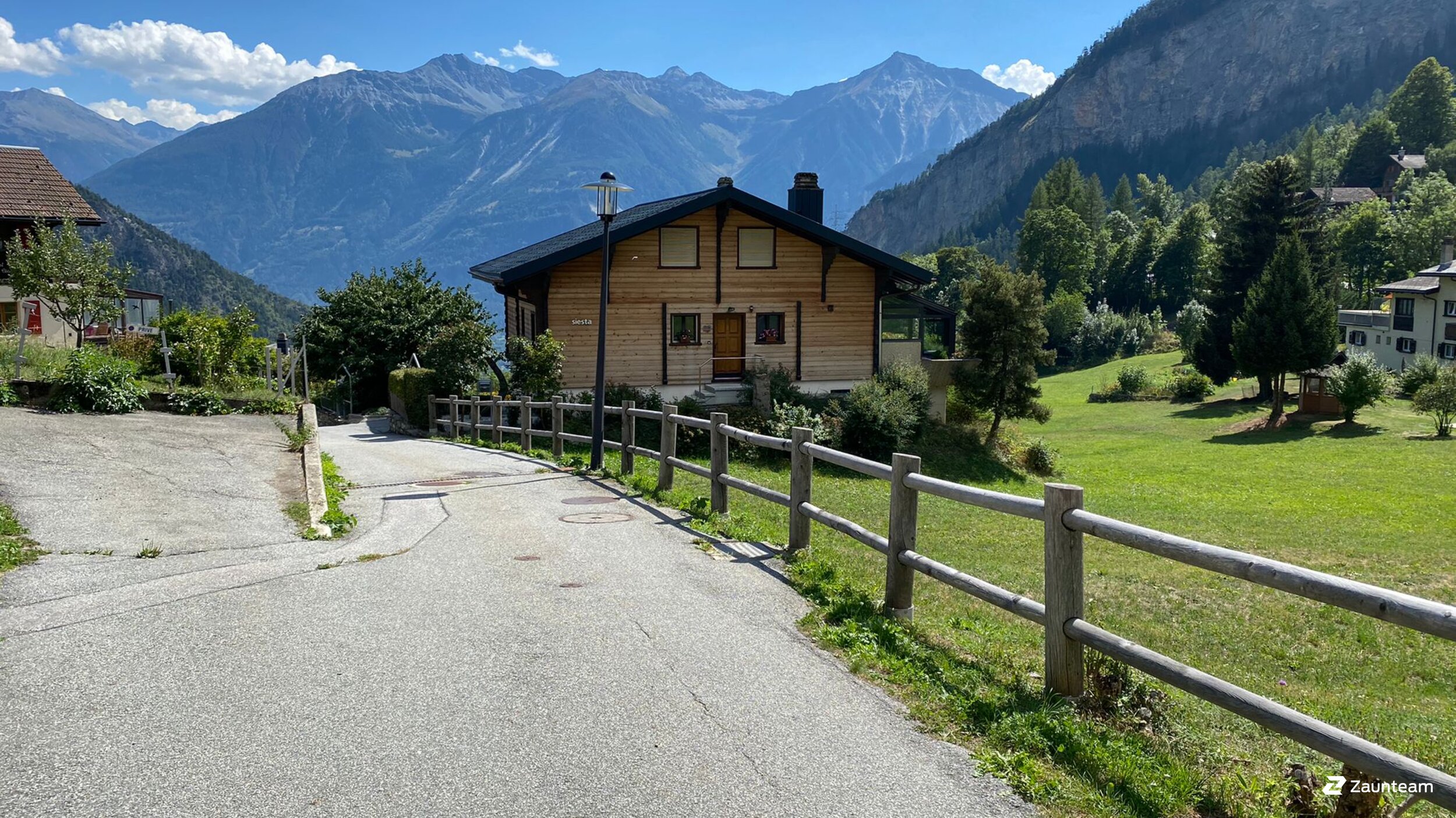 Clôtures en bois de 2022 à 3953 Inden Suisse de Zaunteam Wallis / Swissclôture Valais.