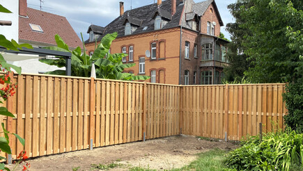 Protection brise-vue en bois de 2022 à 88471 Laupheim Allemagne de Zaunteam Oberschwaben.