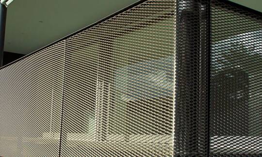 Moderner metallzaun | © Zaunteam